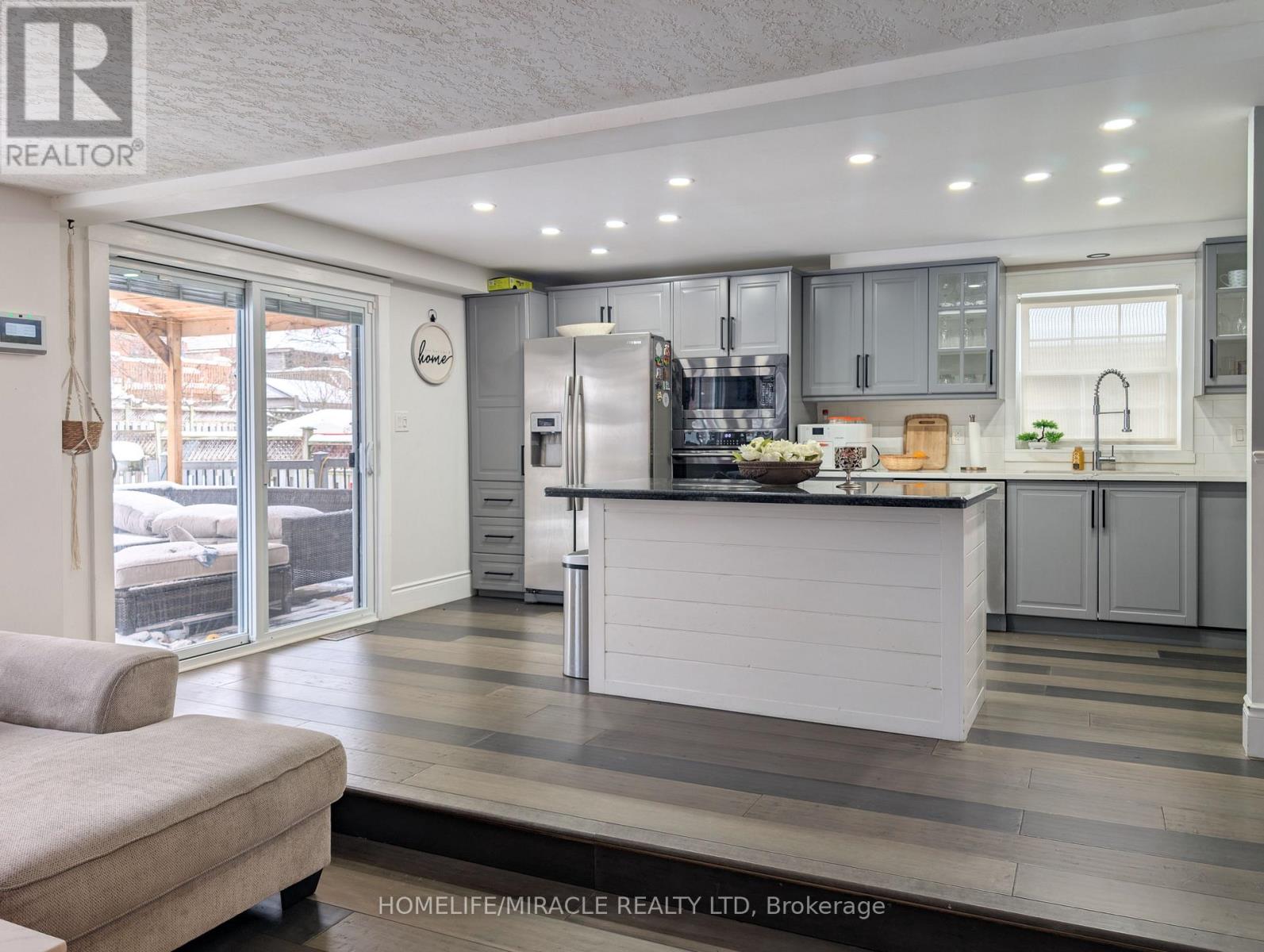 39 Endeavour Drive, Cambridge, Ontario  N3C 4C4 - Photo 11 - X12582140