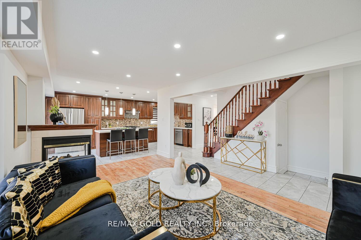 51 Jack Rabbit Crescent, Brampton, Ontario  L6R 2E4 - Photo 17 - W12594724