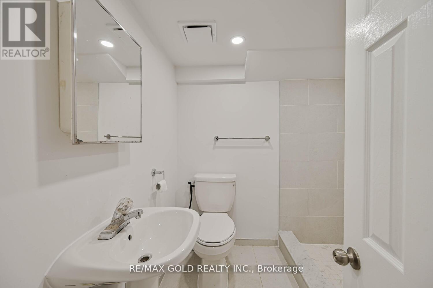 51 Jack Rabbit Crescent, Brampton, Ontario  L6R 2E4 - Photo 42 - W12594724