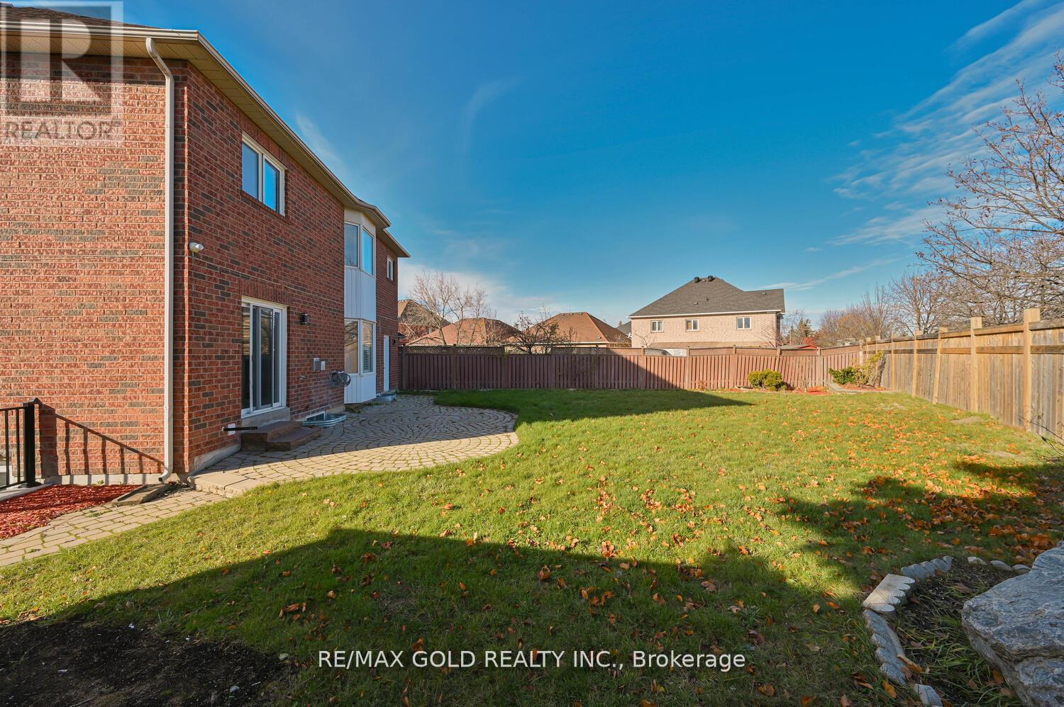 51 Jack Rabbit Crescent, Brampton, Ontario  L6R 2E4 - Photo 45 - W12594724