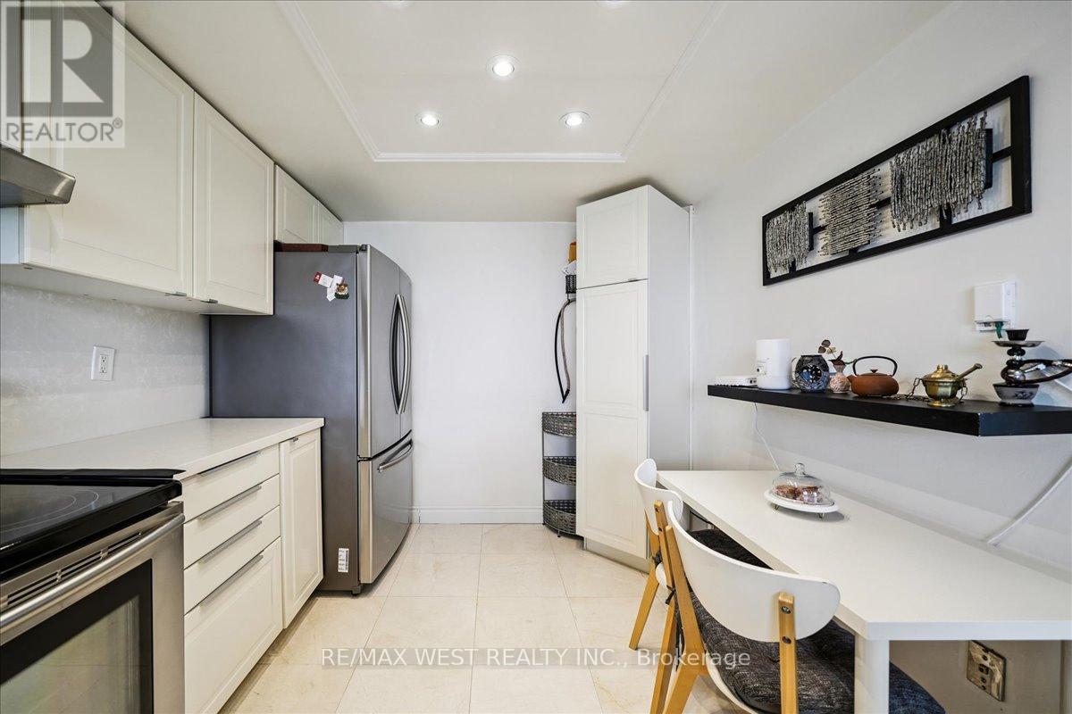 2701 - 8 Lisa Street, Brampton, Ontario L6T 4S6 - Photo 17 - W12594730