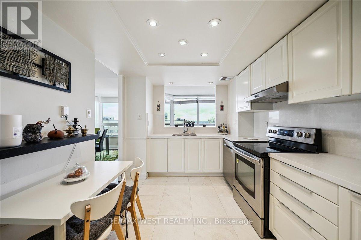 2701 - 8 Lisa Street, Brampton, Ontario L6T 4S6 - Photo 18 - W12594730