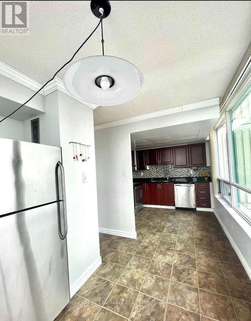 2210 - 550 Webb Drive, Mississauga, Ontario L5B 3Y4 - Photo 13 - W12594786