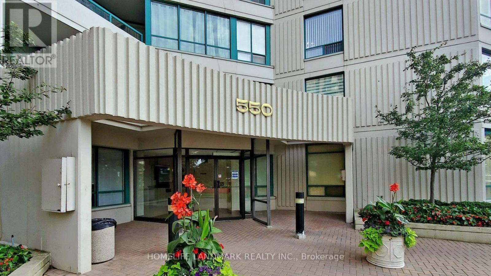 2210 - 550 Webb Drive, Mississauga, Ontario L5B 3Y4 - Photo 2 - W12594786