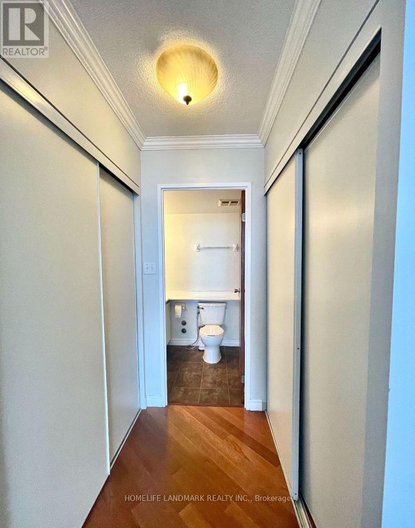 2210 - 550 Webb Drive, Mississauga, Ontario L5B 3Y4 - Photo 9 - W12594786