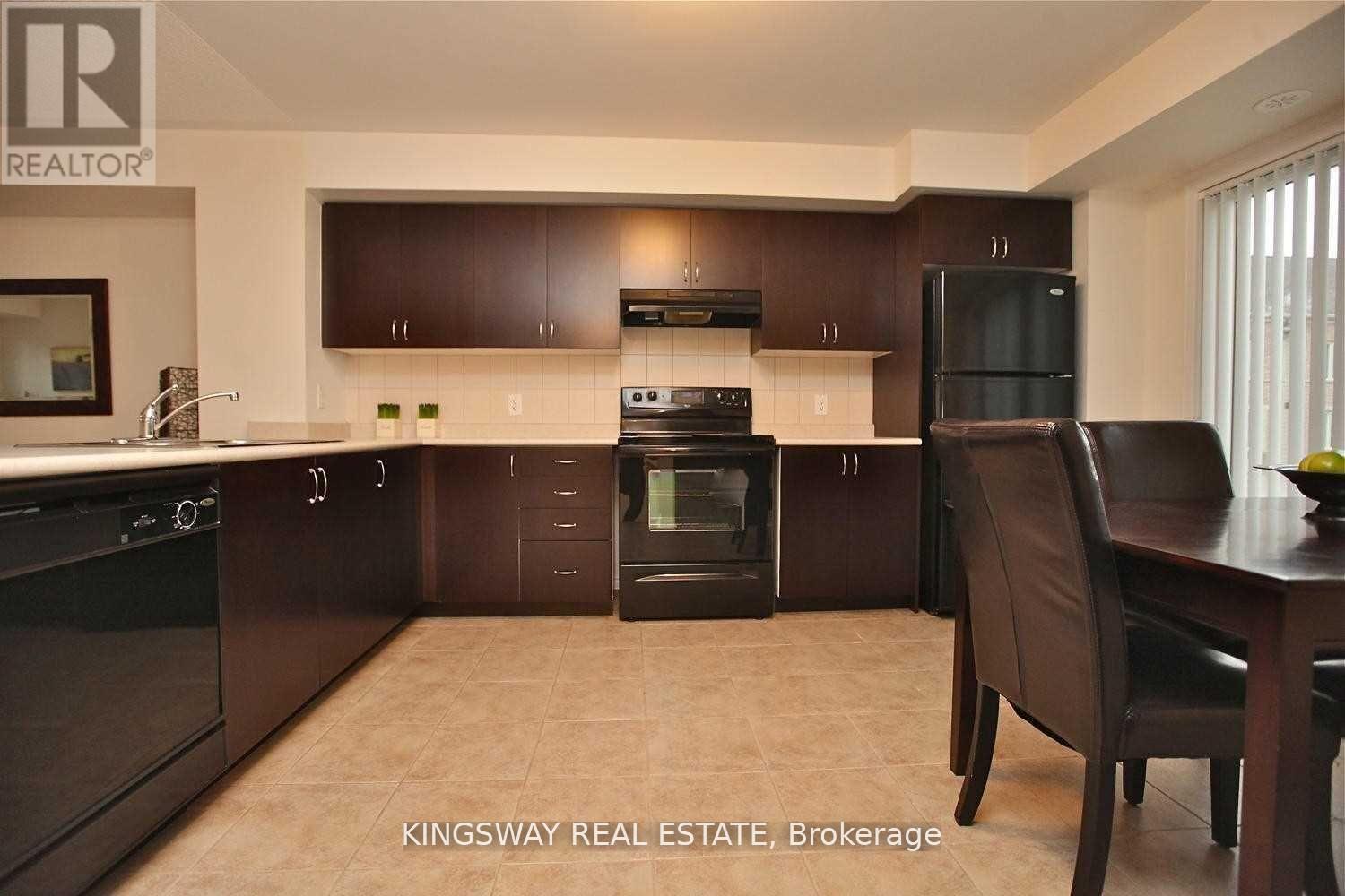 63 - 3050 Erin Centre Boulevard, Mississauga, Ontario  L5M 0P5 - Photo 4 - W12594792