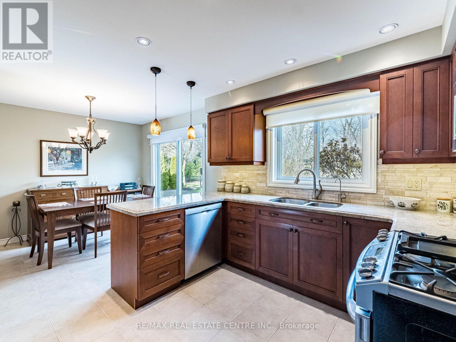 76 Turtlecreek Boulevard, Brampton, Ontario  L6W 3X9 - Photo 17 - W12594850