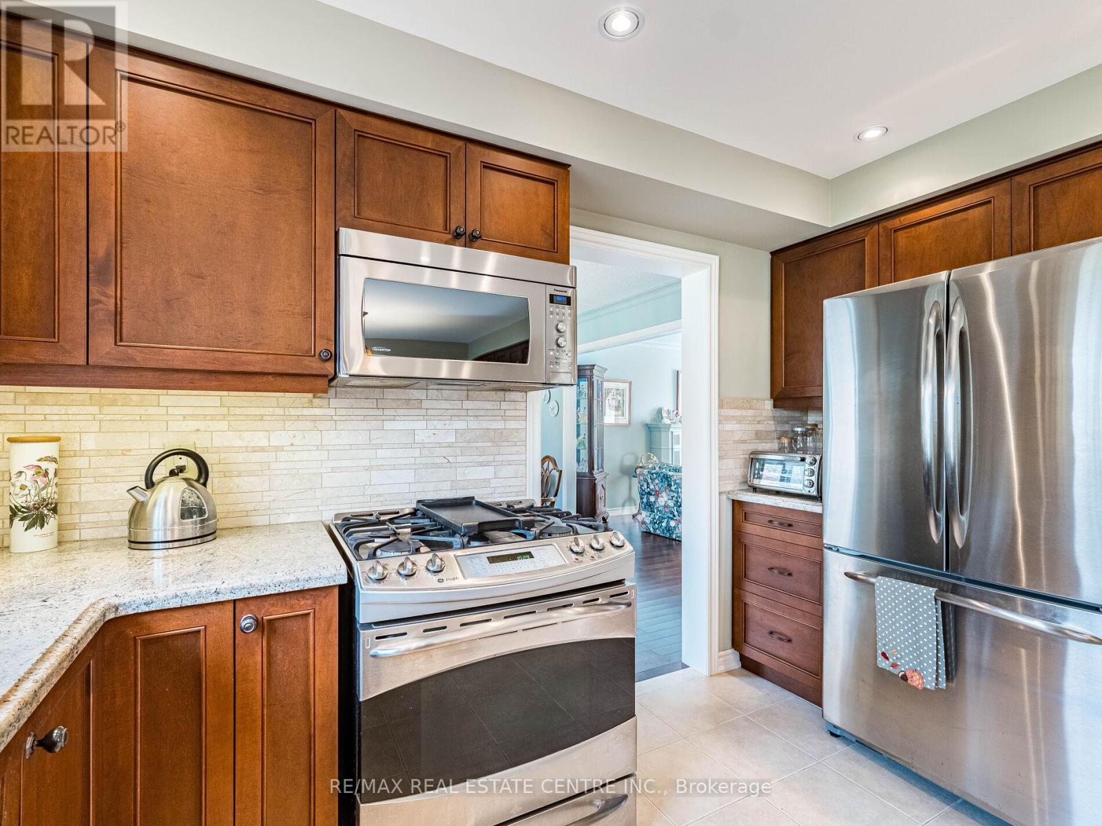 76 Turtlecreek Boulevard, Brampton, Ontario  L6W 3X9 - Photo 18 - W12594850