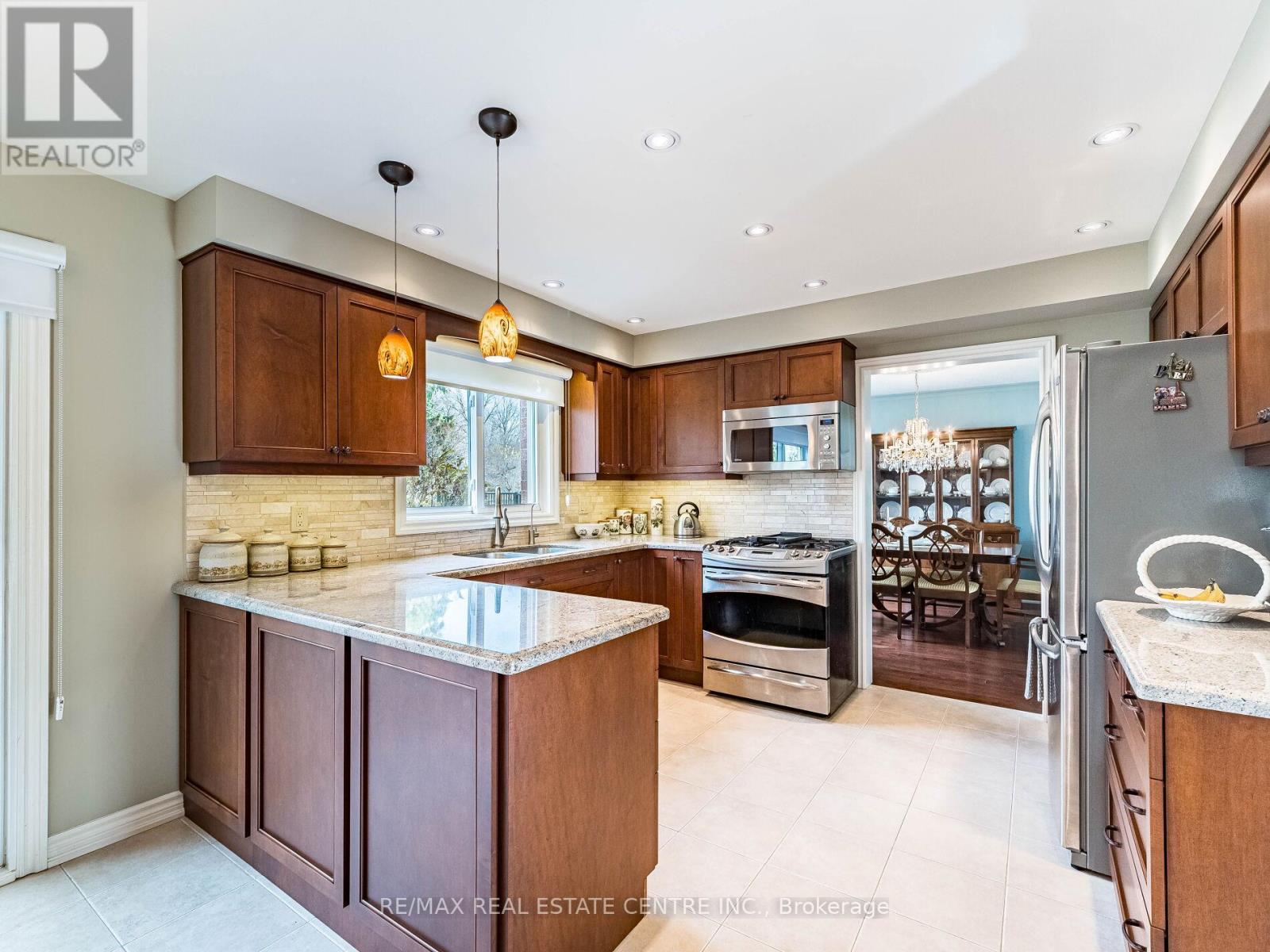 76 Turtlecreek Boulevard, Brampton, Ontario  L6W 3X9 - Photo 19 - W12594850