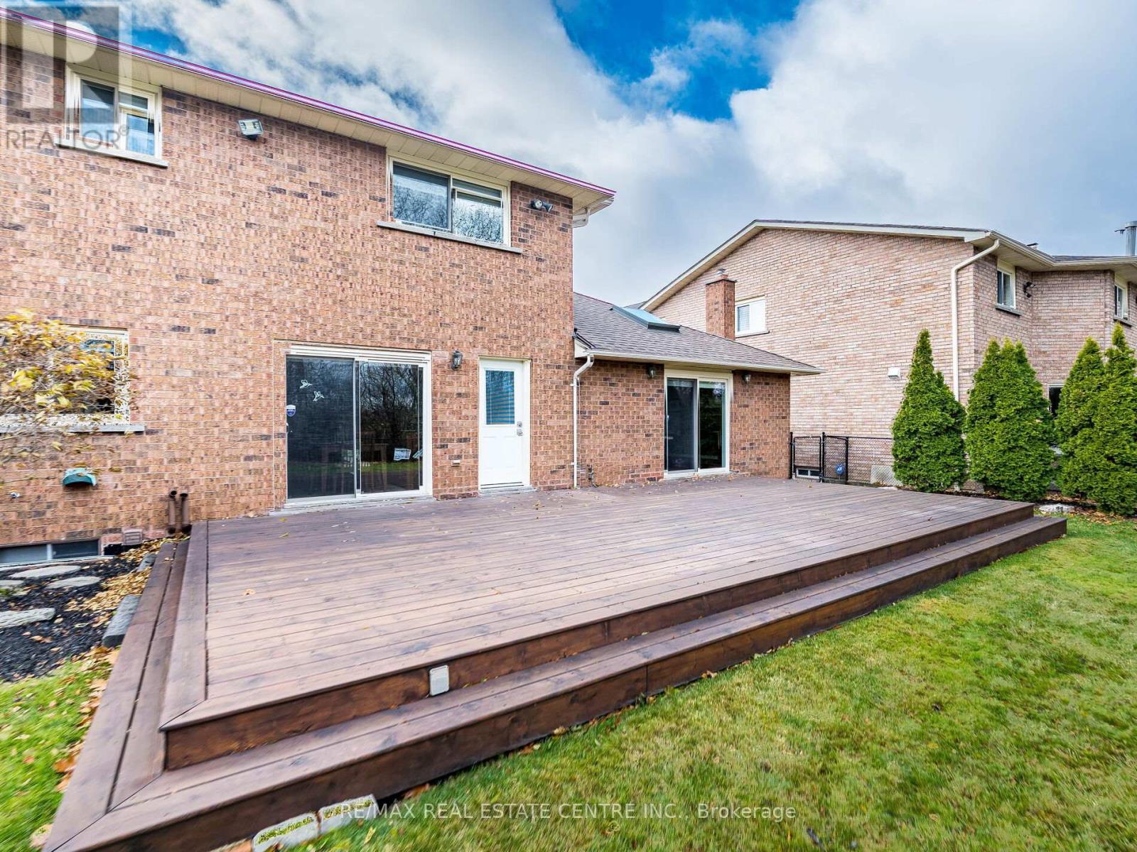 76 Turtlecreek Boulevard, Brampton, Ontario  L6W 3X9 - Photo 39 - W12594850