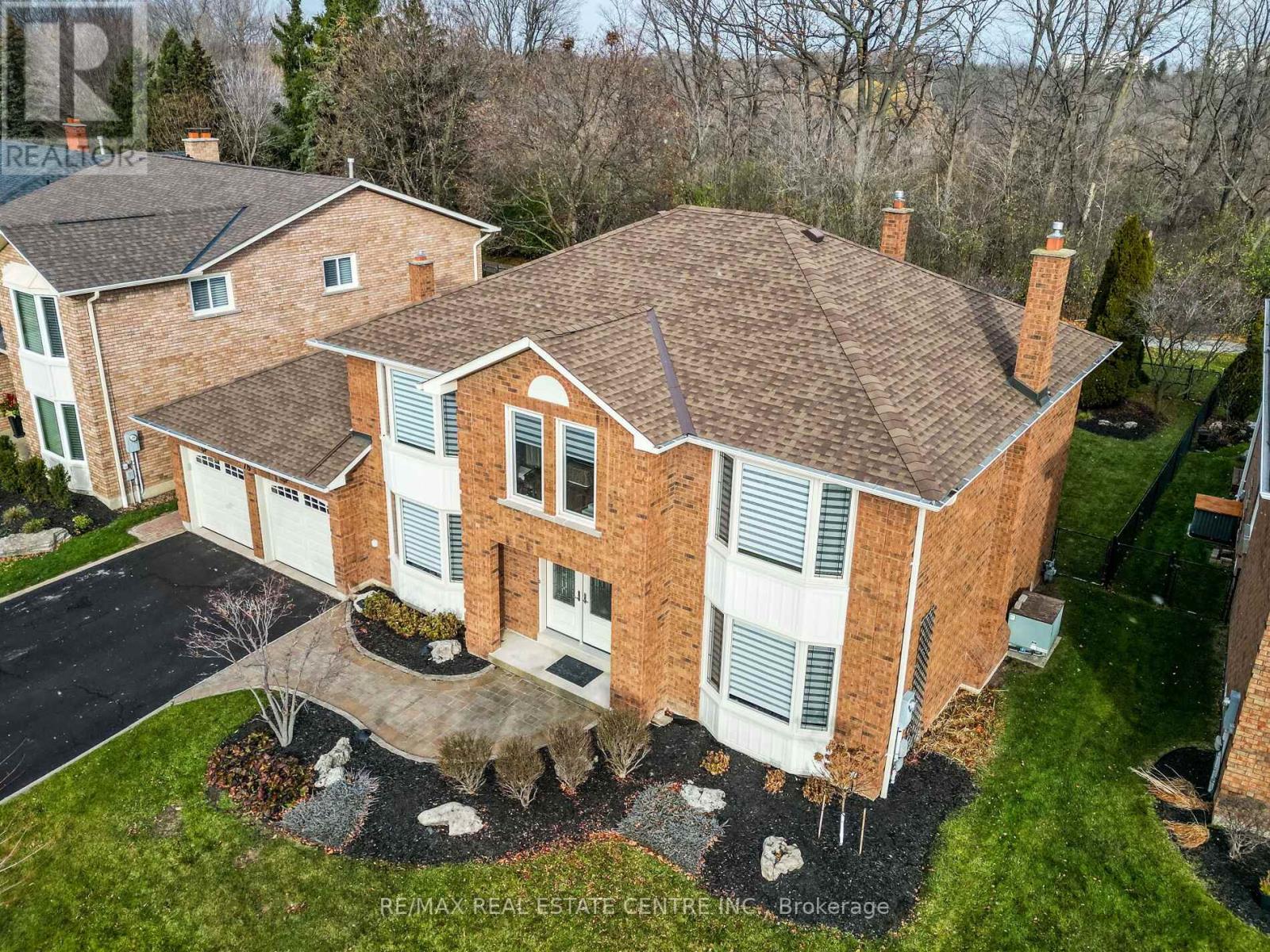 76 Turtlecreek Boulevard, Brampton, Ontario  L6W 3X9 - Photo 5 - W12594850