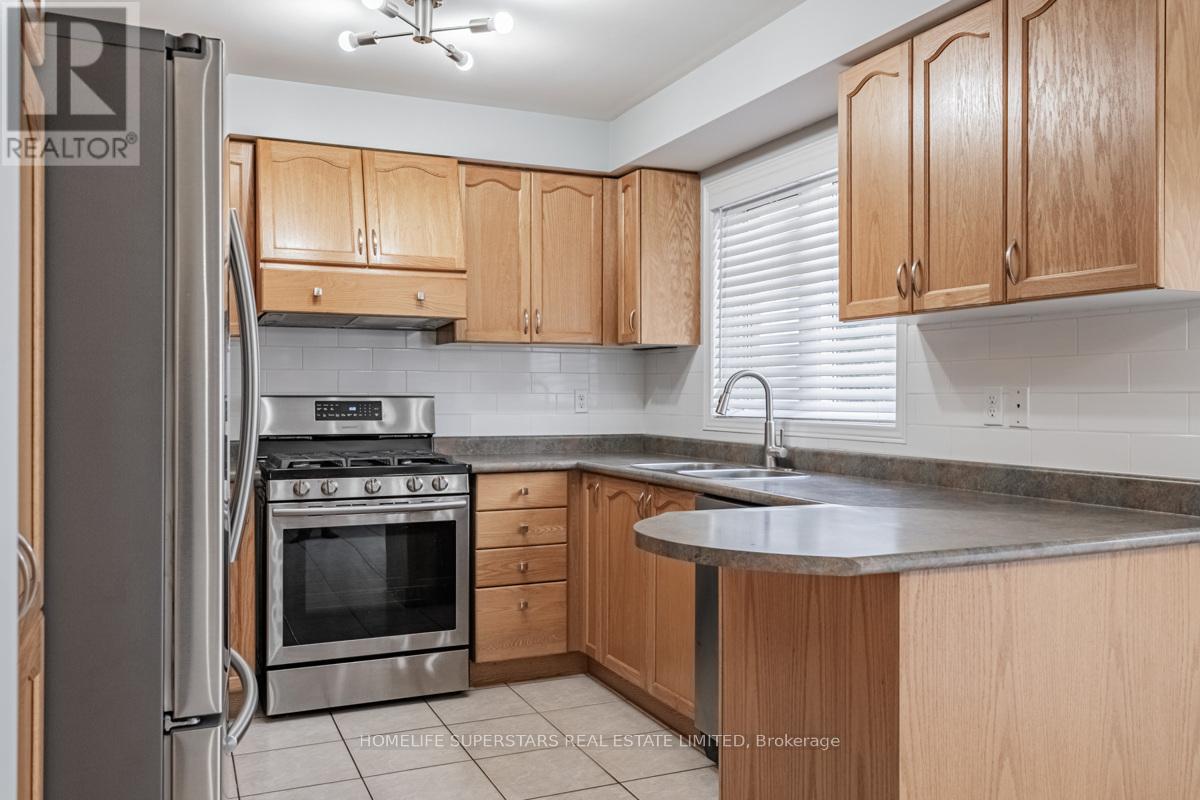 -Main F - 20 Hopecrest Place, Brampton, Ontario  L6R 2V2 - Photo 7 - W12594856