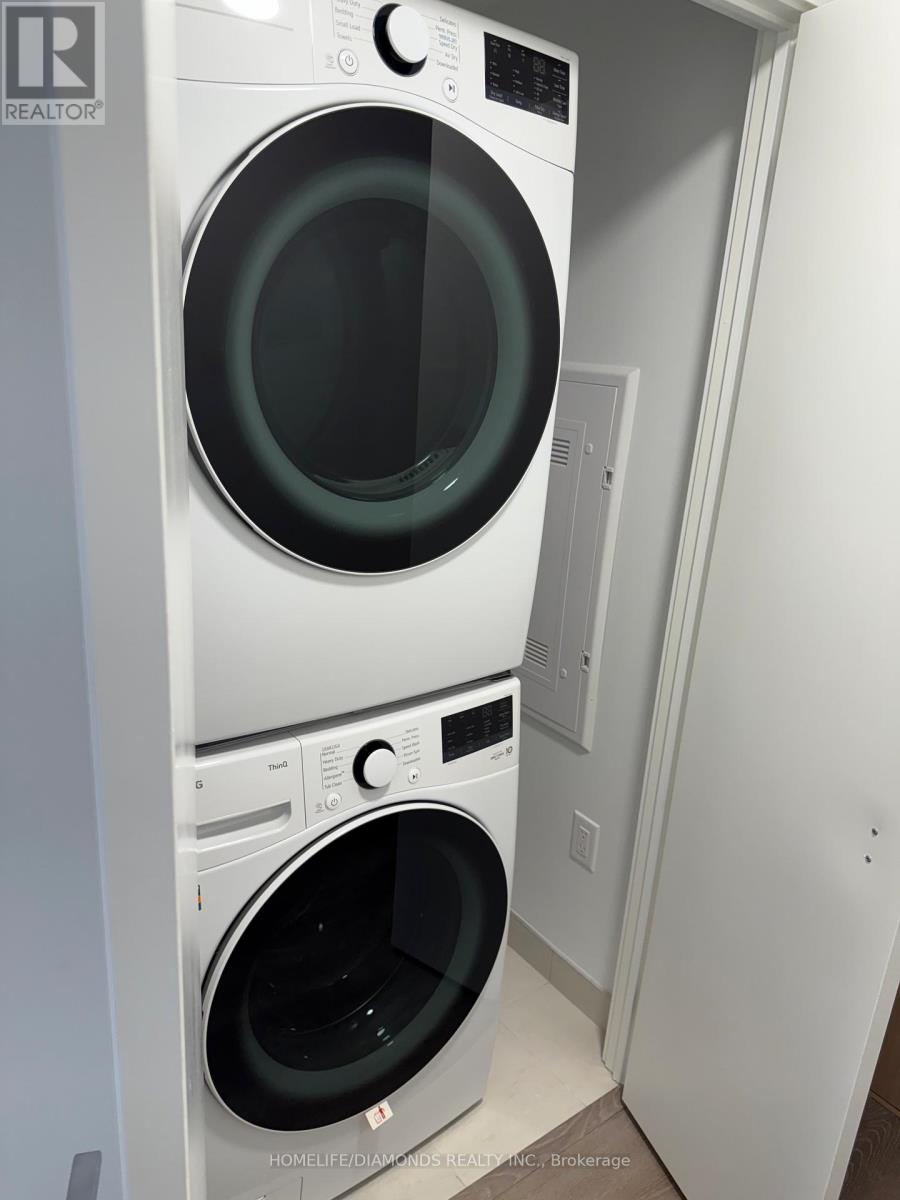 2011 - 395 Square One Drive, Mississauga, Ontario  L5B 0P6 - Photo 16 - W12594862