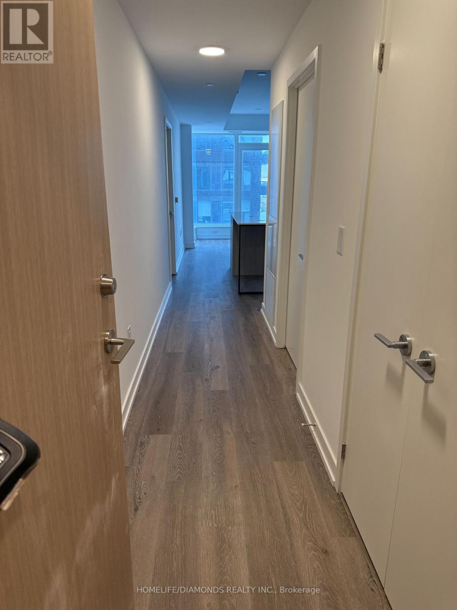 2011 - 395 Square One Drive, Mississauga, Ontario  L5B 0P6 - Photo 3 - W12594862