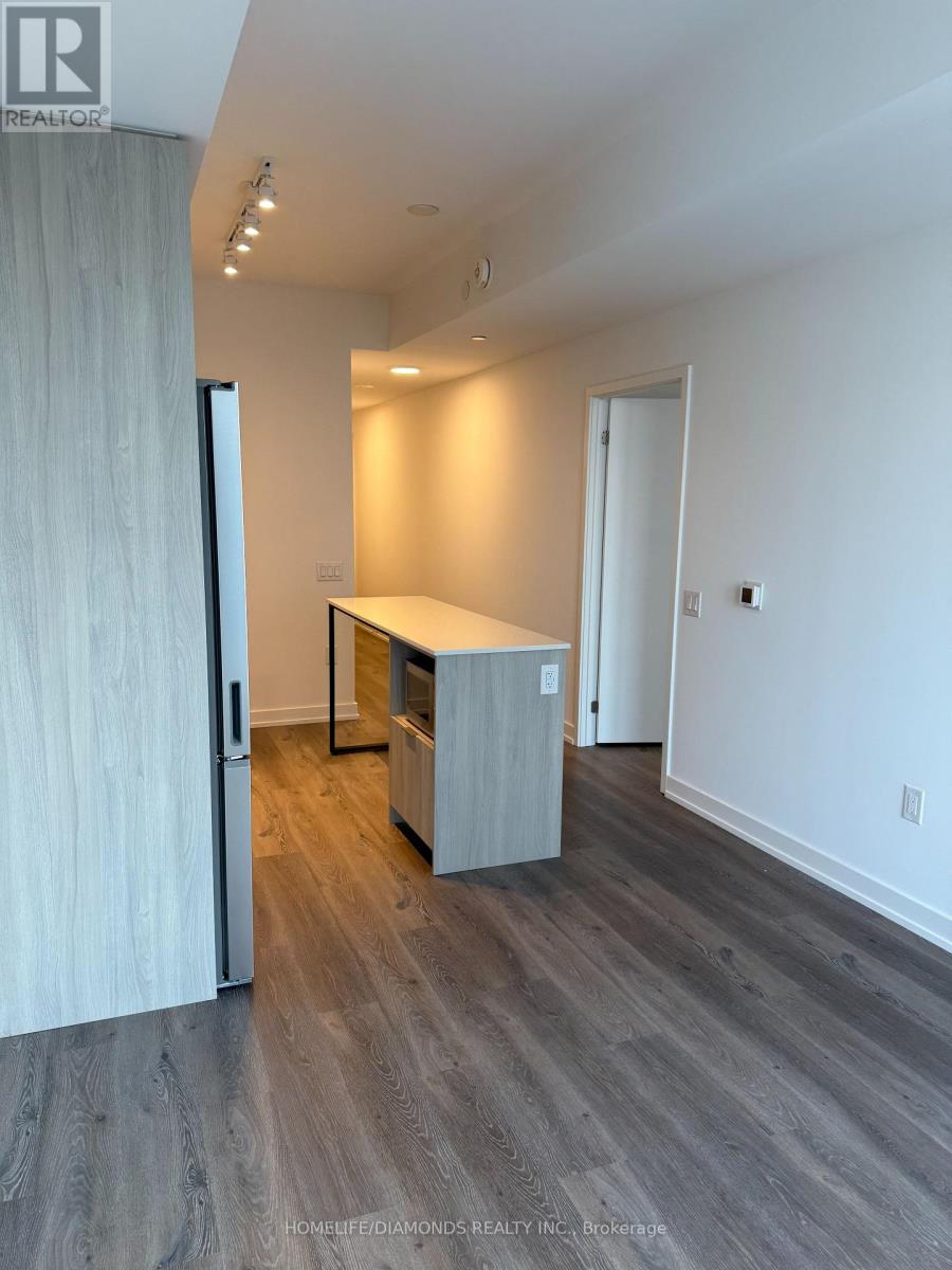 2011 - 395 Square One Drive, Mississauga, Ontario  L5B 0P6 - Photo 5 - W12594862