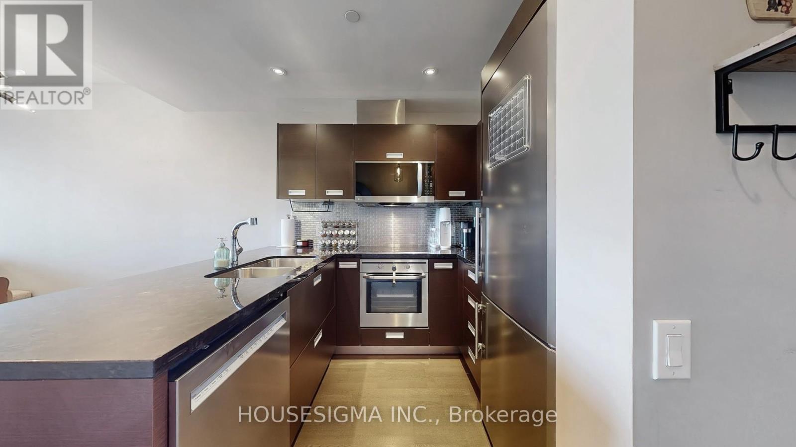 1815 - 88 Park Lawn Road, Toronto, Ontario  M8Y 0B5 - Photo 8 - W12594864