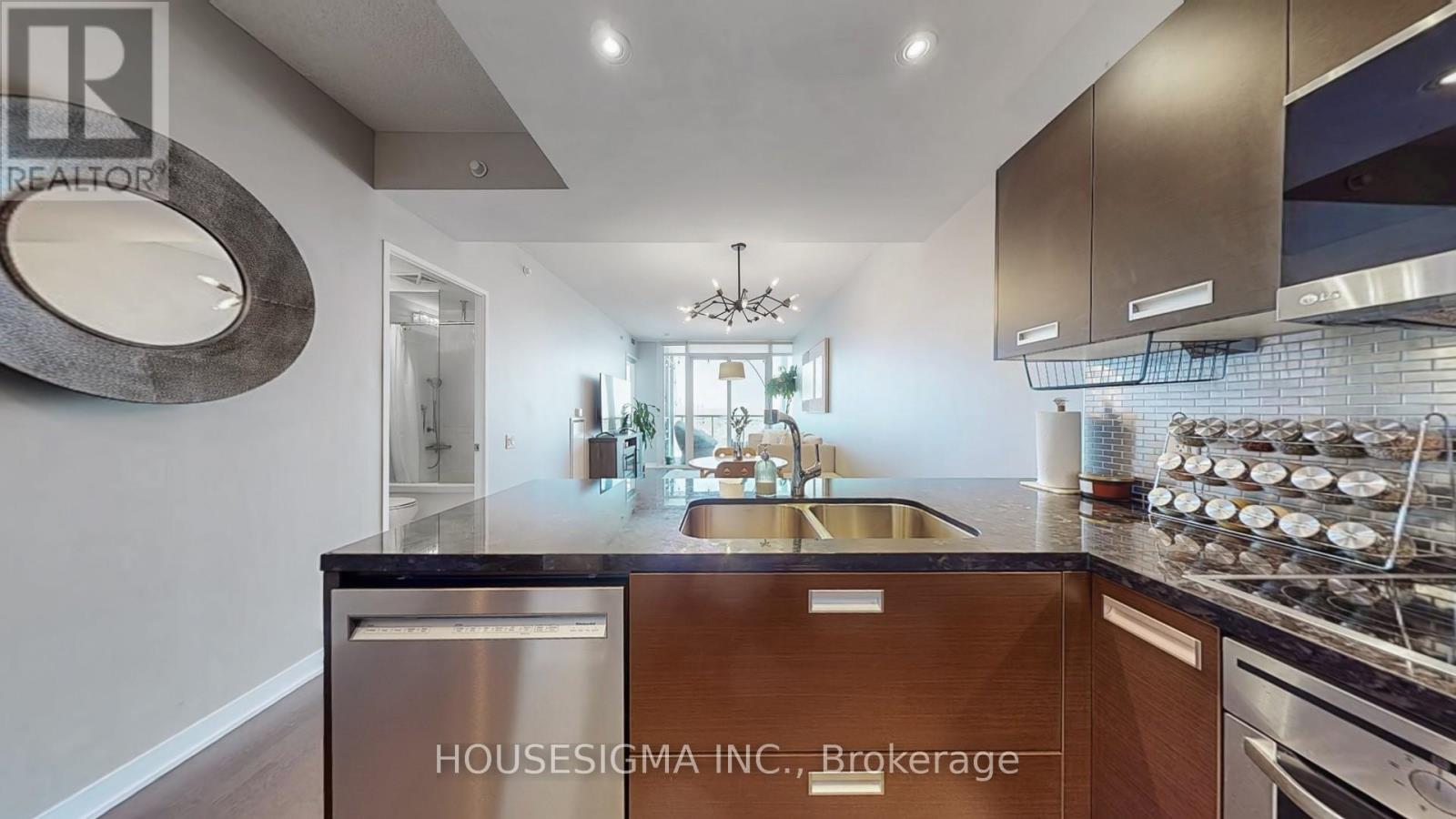 1815 - 88 Park Lawn Road, Toronto, Ontario  M8Y 0B5 - Photo 9 - W12594864