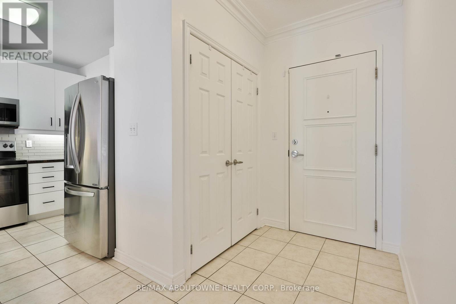 509 - 1980 Imperial Way, Burlington, Ontario  L7L 0E7 - Photo 6 - W12594910