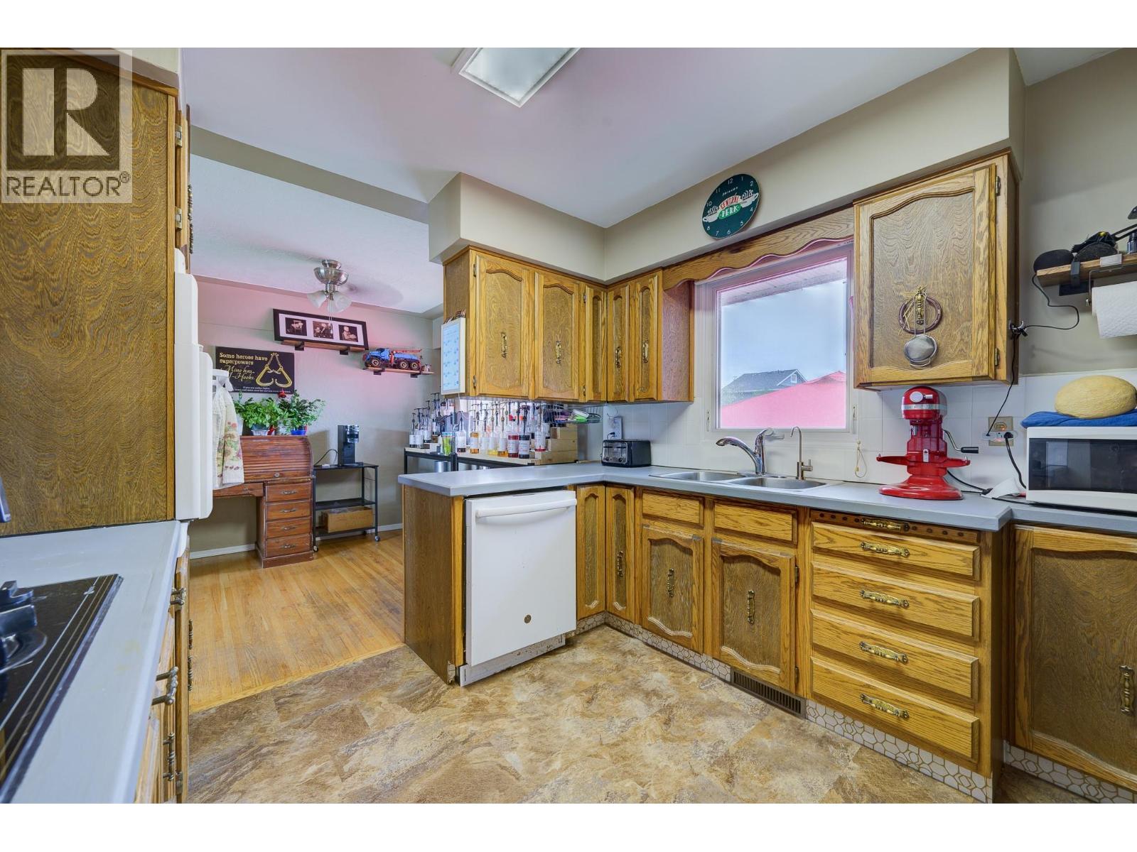 322 Walnut Avenue, Kamloops, British Columbia  V2B 1K3 - Photo 3 - 10370438