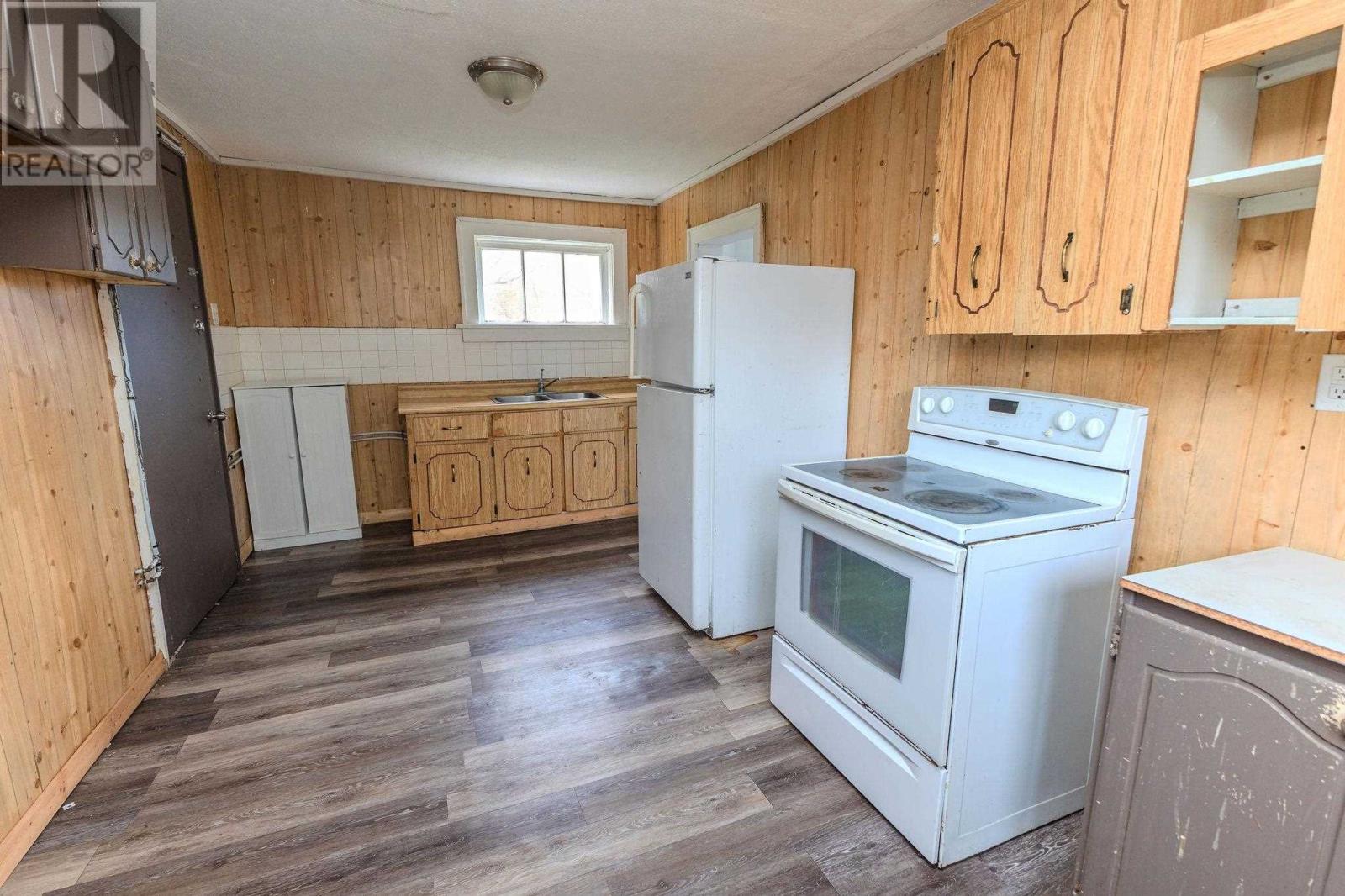 184 Elgin St, Sault Ste. Marie, Ontario P6A 2Z1 - Photo 9 - SM253148