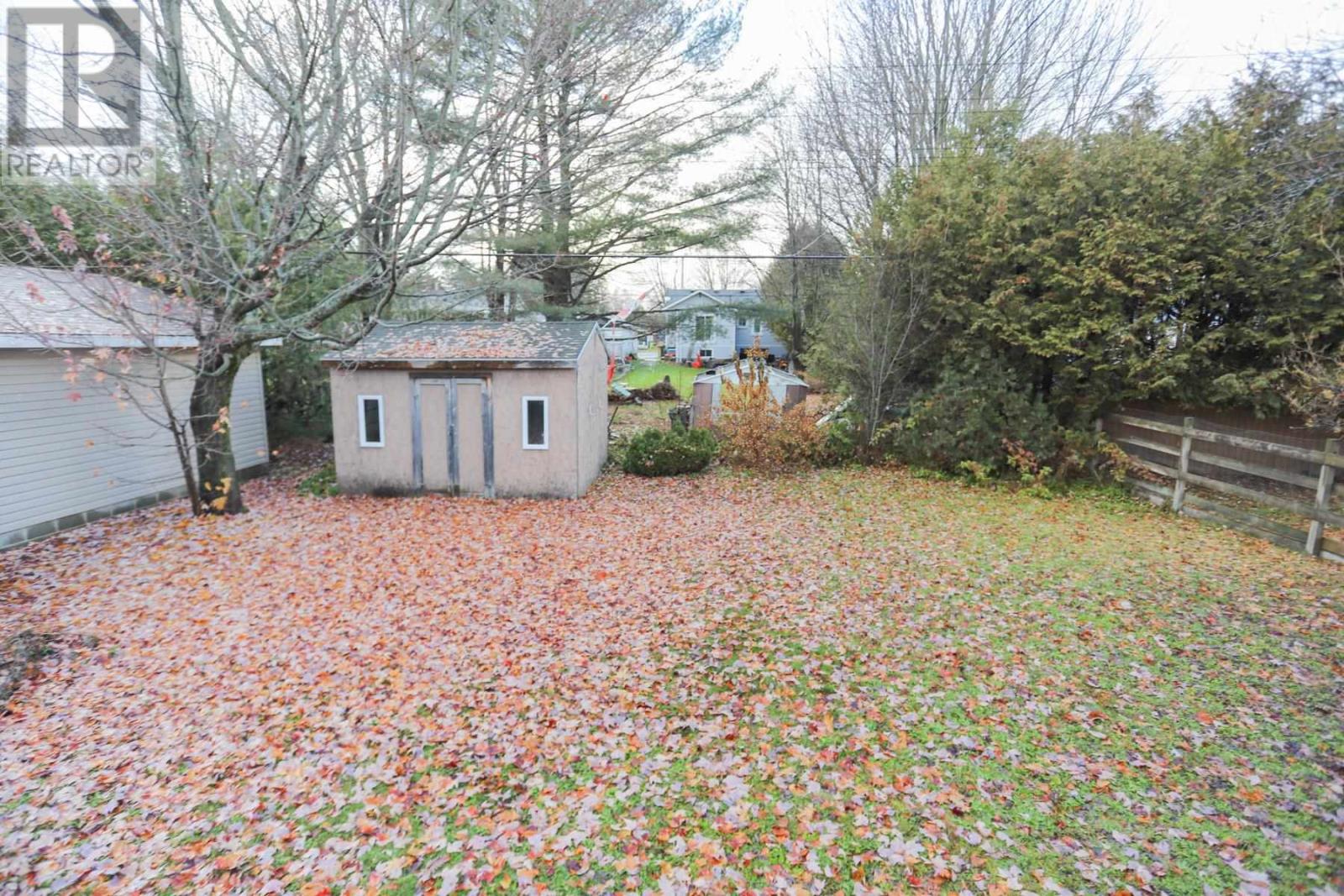 65 Wayne Ct, Sault Ste. Marie, Ontario P6A 4S5 - Photo 3 - SM253305