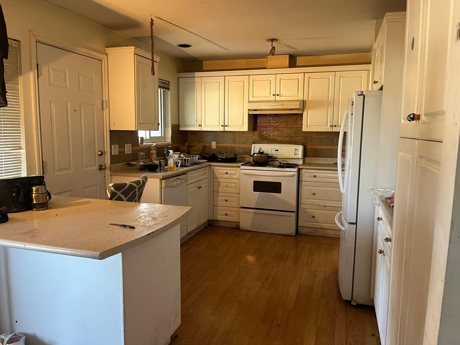 9284 126a Street, Surrey, British Columbia  V3V 5G2 - Photo 2 - R3064981