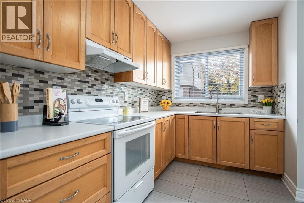 453 Albert Street Unit# 13, Waterloo, Ontario  N2L 5A7 - Photo 18 - 40787603