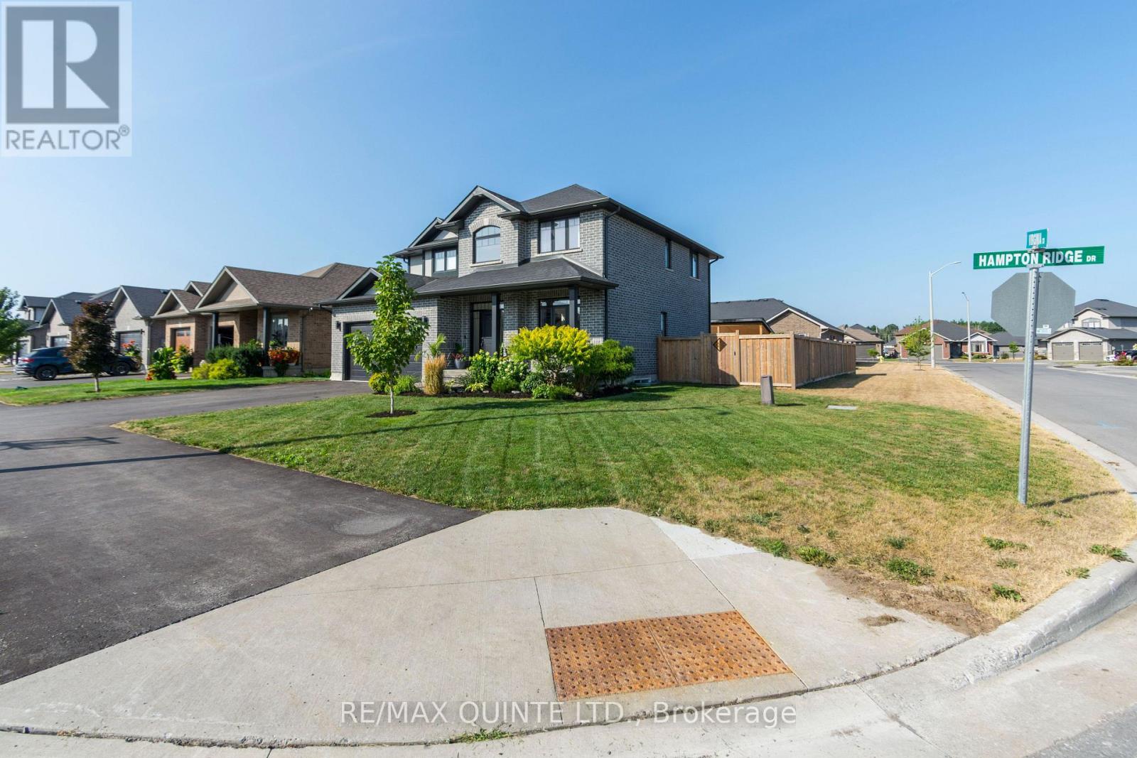 104 Hampton Ridge Drive, Belleville, Ontario  K8N 0E6 - Photo 4 - X12594958