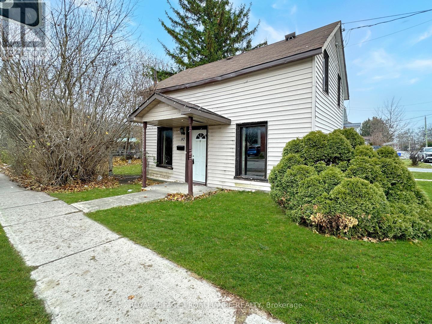 97 Catharine Street, Belleville, Ontario  K8P 1M2 - Photo 2 - X12594972