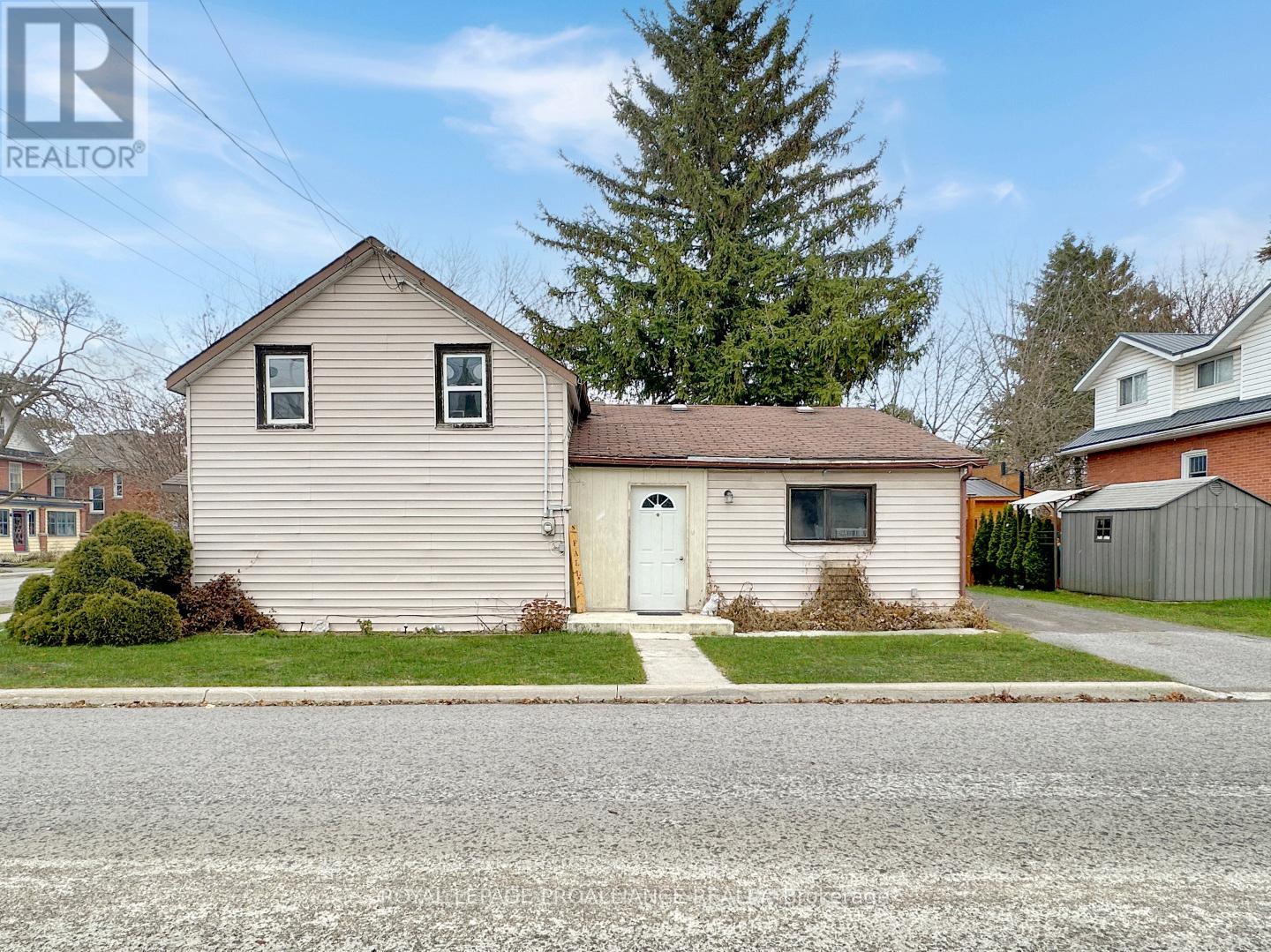 97 Catharine Street, Belleville, Ontario  K8P 1M2 - Photo 3 - X12594972