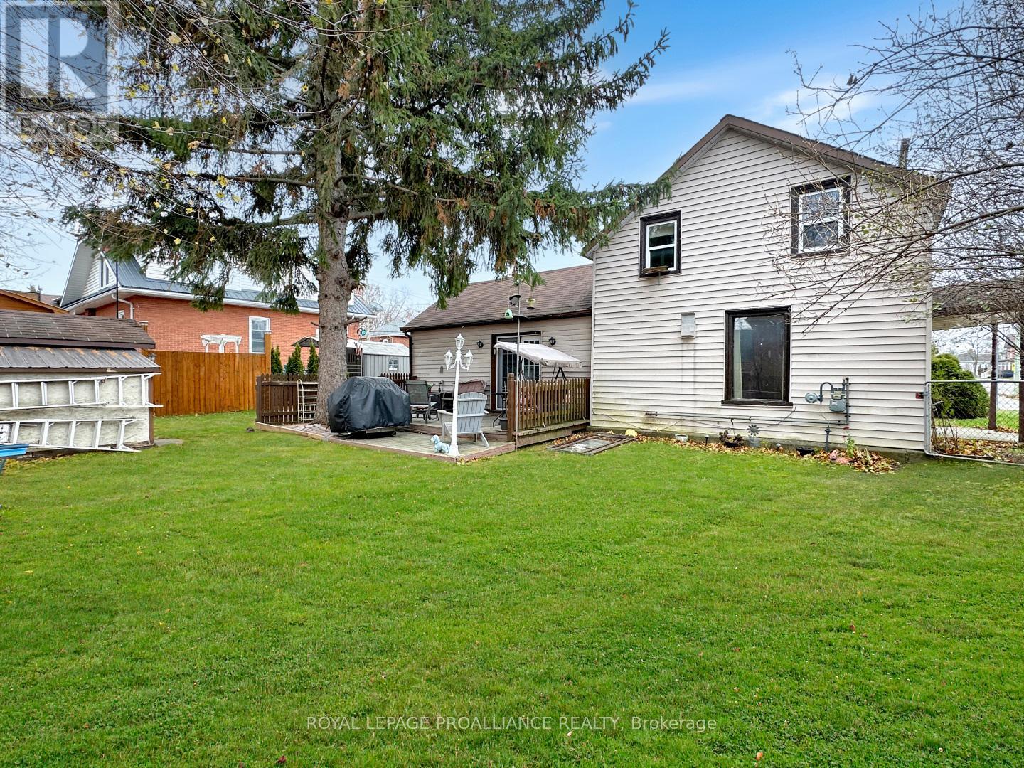 97 Catharine Street, Belleville, Ontario  K8P 1M2 - Photo 5 - X12594972