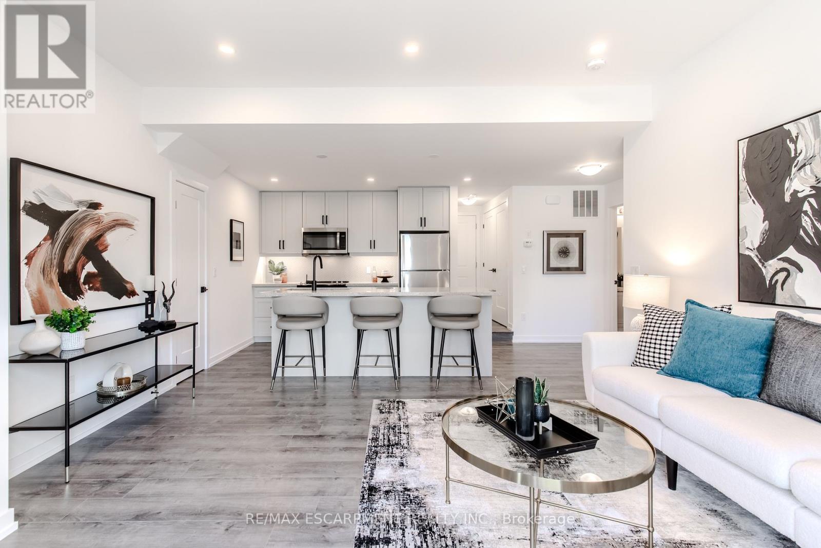 243 Burke Street, Hamilton, Ontario  L8B 2A9 - Photo 5 - X12594748