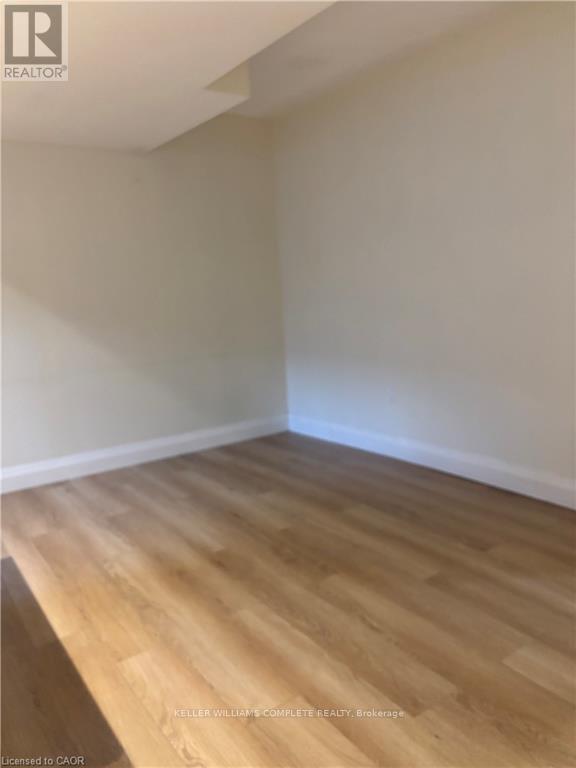 2 - 4 Bankfield Crescent, Hamilton, Ontario  L8J 0B9 - Photo 6 - X12594752