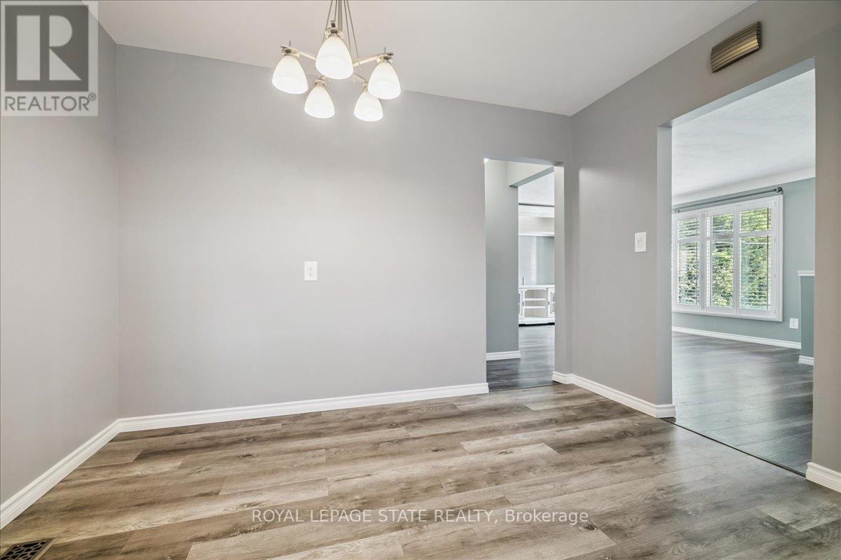 15 Purdy Crescent, Hamilton, Ontario  L9A 3B4 - Photo 18 - X12594798