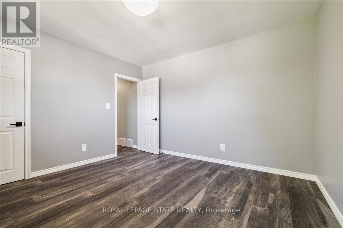 15 Purdy Crescent, Hamilton, Ontario  L9A 3B4 - Photo 24 - X12594798