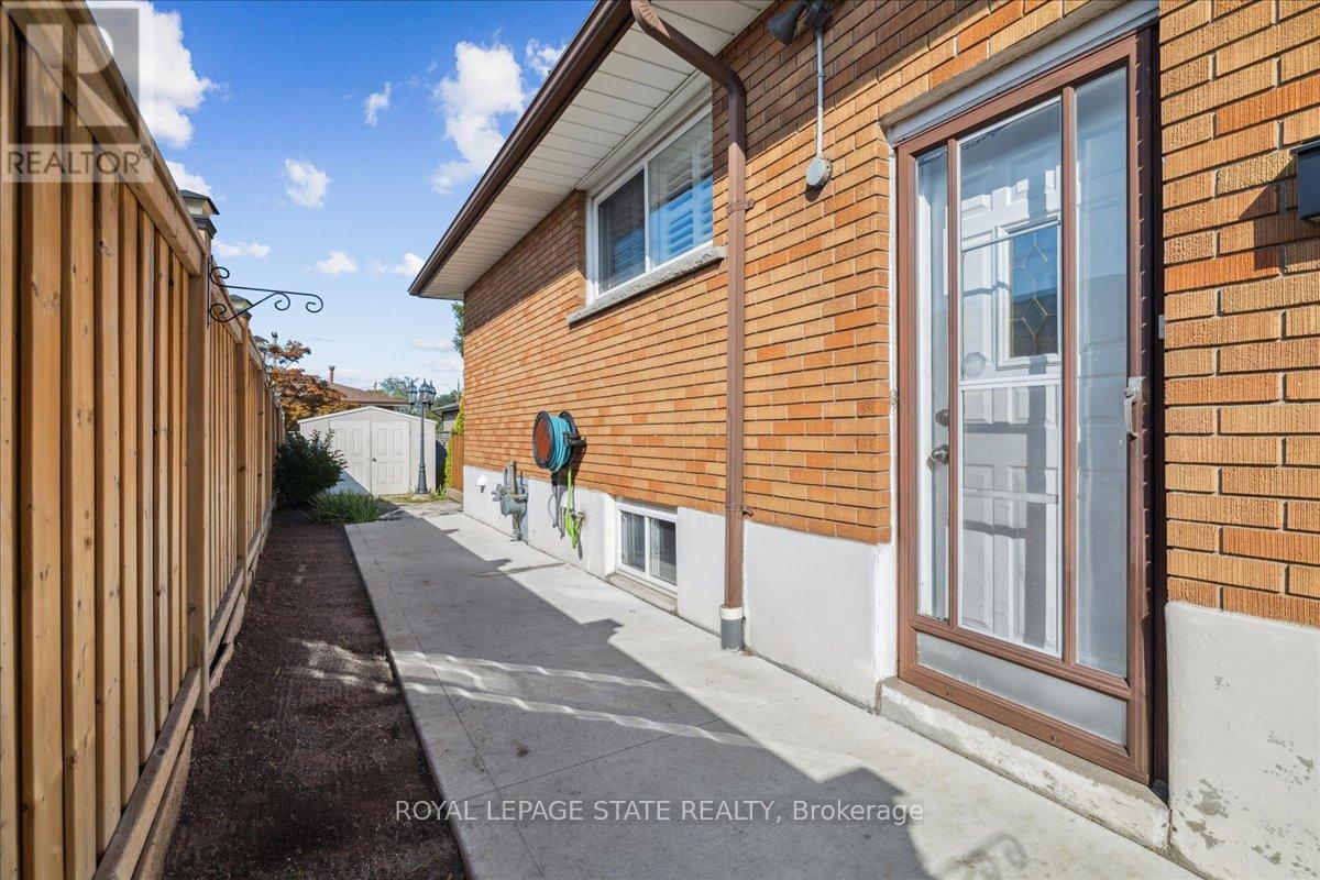 15 Purdy Crescent, Hamilton, Ontario  L9A 3B4 - Photo 45 - X12594798