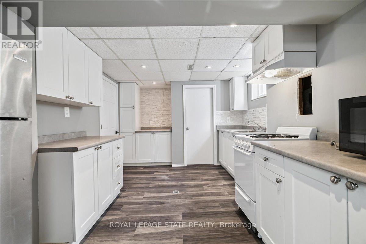 15 Purdy Crescent, Hamilton, Ontario  L9A 3B4 - Photo 7 - X12594798