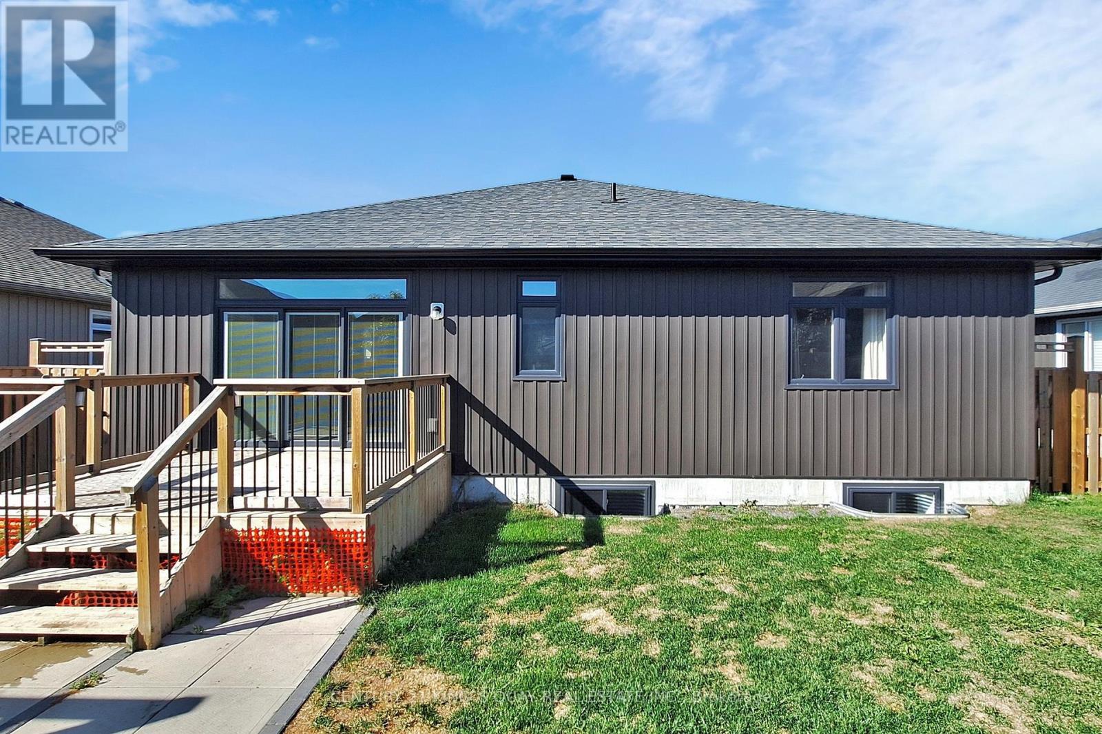 29 Gavin Crescent, Quinte West, Ontario  K8V 0H2 - Photo 48 - X12594824