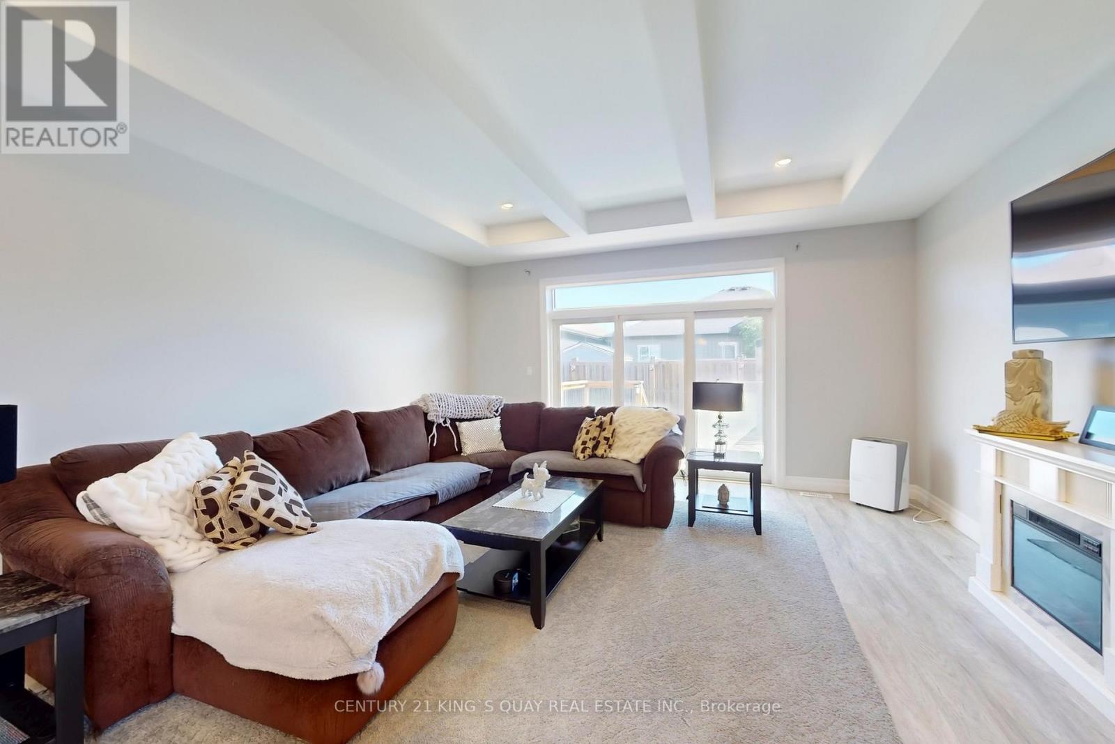 29 Gavin Crescent, Quinte West, Ontario  K8V 0H2 - Photo 6 - X12594824