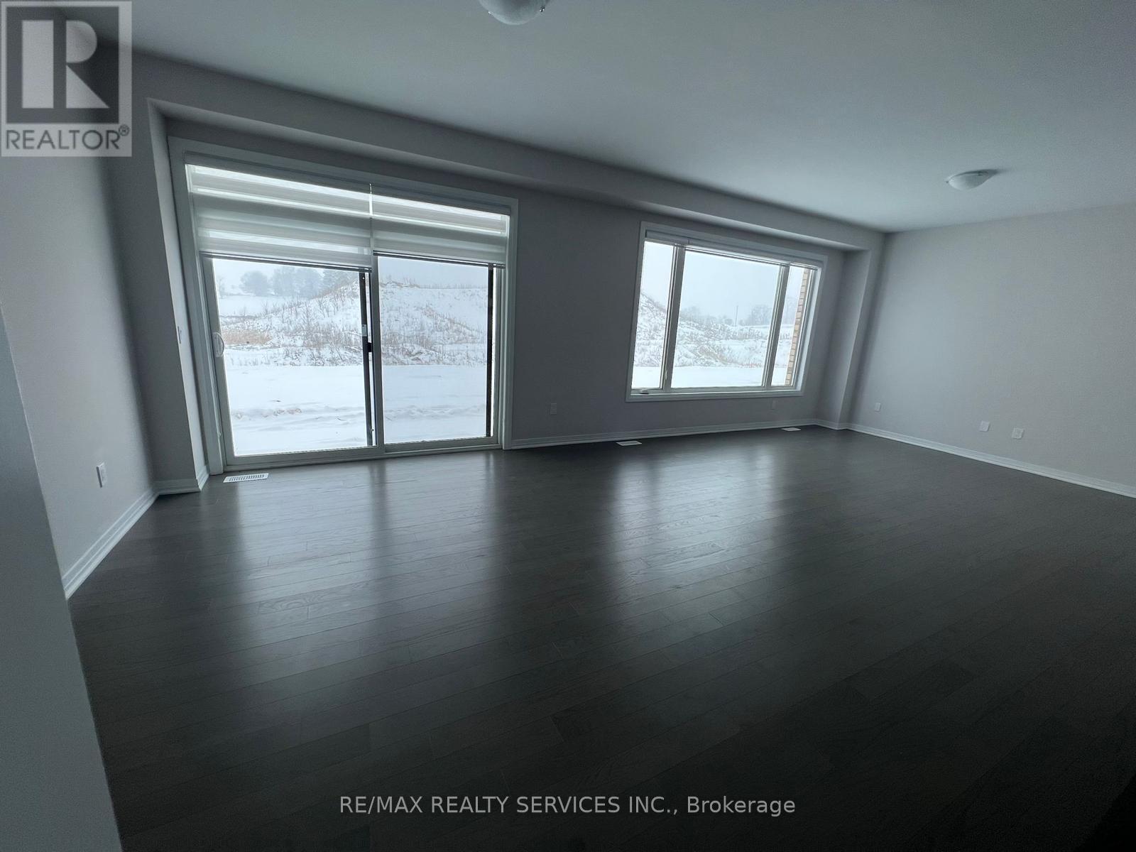 209 Leslie Davis Street, North Dumfries, Ontario  N0B 1E0 - Photo 6 - X12594886