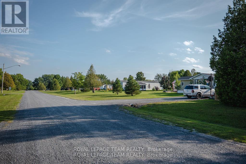 3842 Gary Street, North Glengarry, Ontario K0C 1A0 - Photo 4 - X12594916