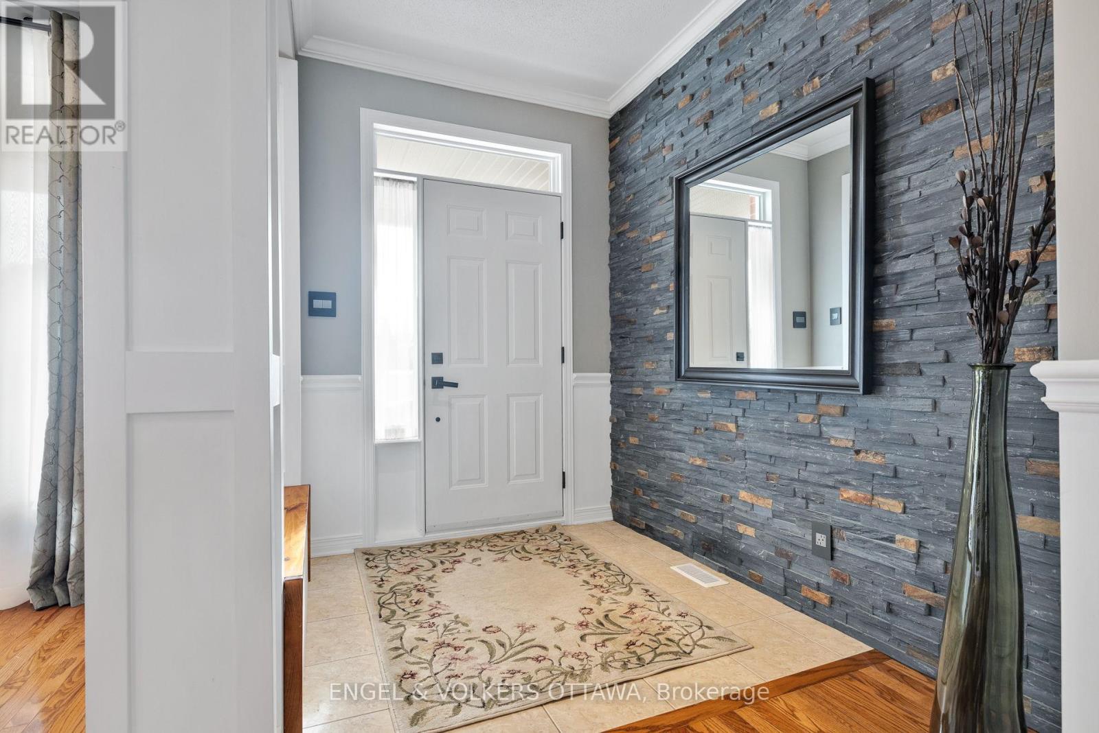 823 Scala Avenue, Ottawa, Ontario K4A 4M2 - Photo 2 - X12594920