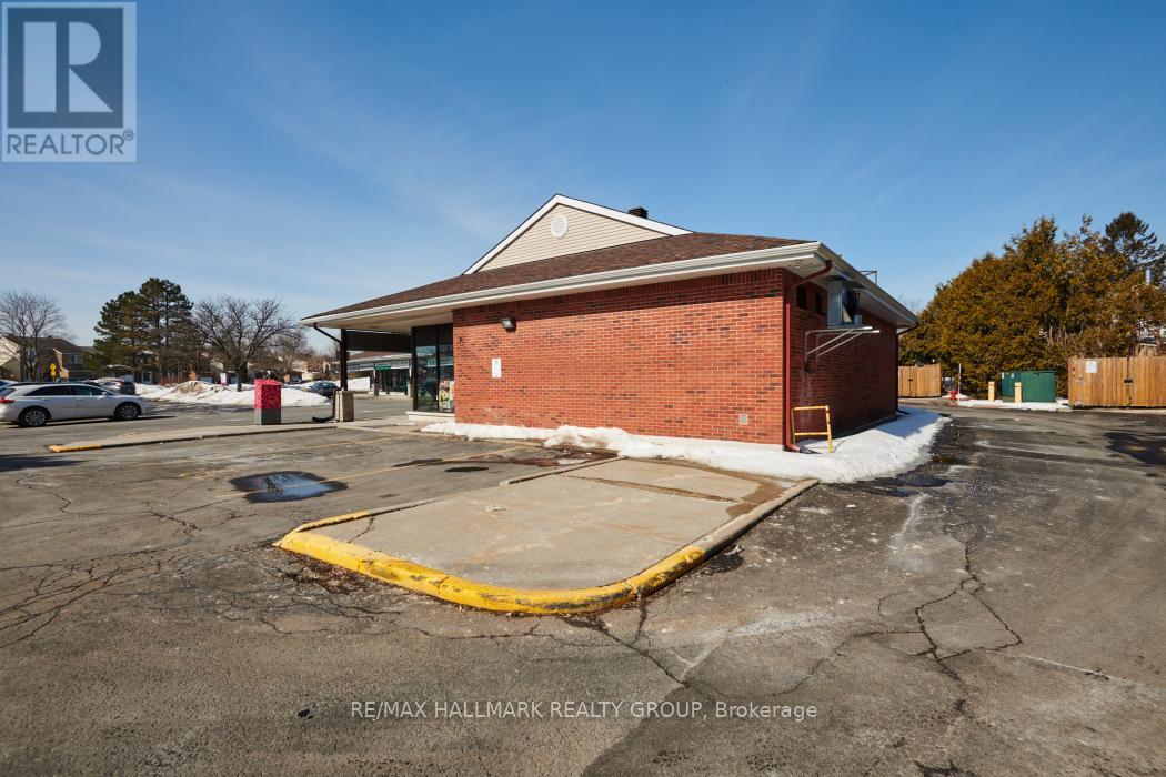 1 - 375 Des Epinettes Avenue, Ottawa, Ontario  K1E 3E6 - Photo 23 - X12594992