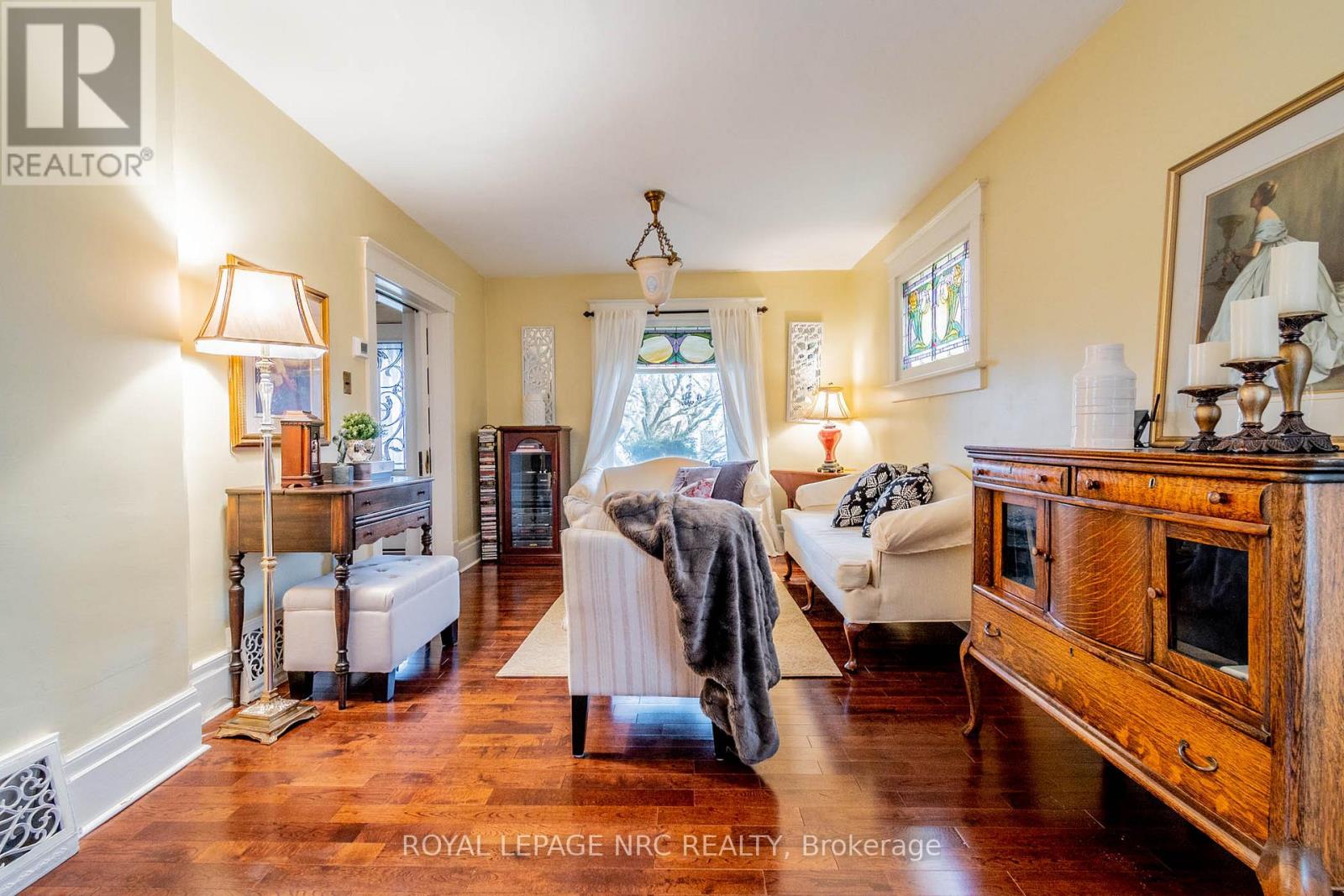 6107 Barker Street, Niagara Falls, Ontario L2G 1Y5 - Photo 11 - X12594982