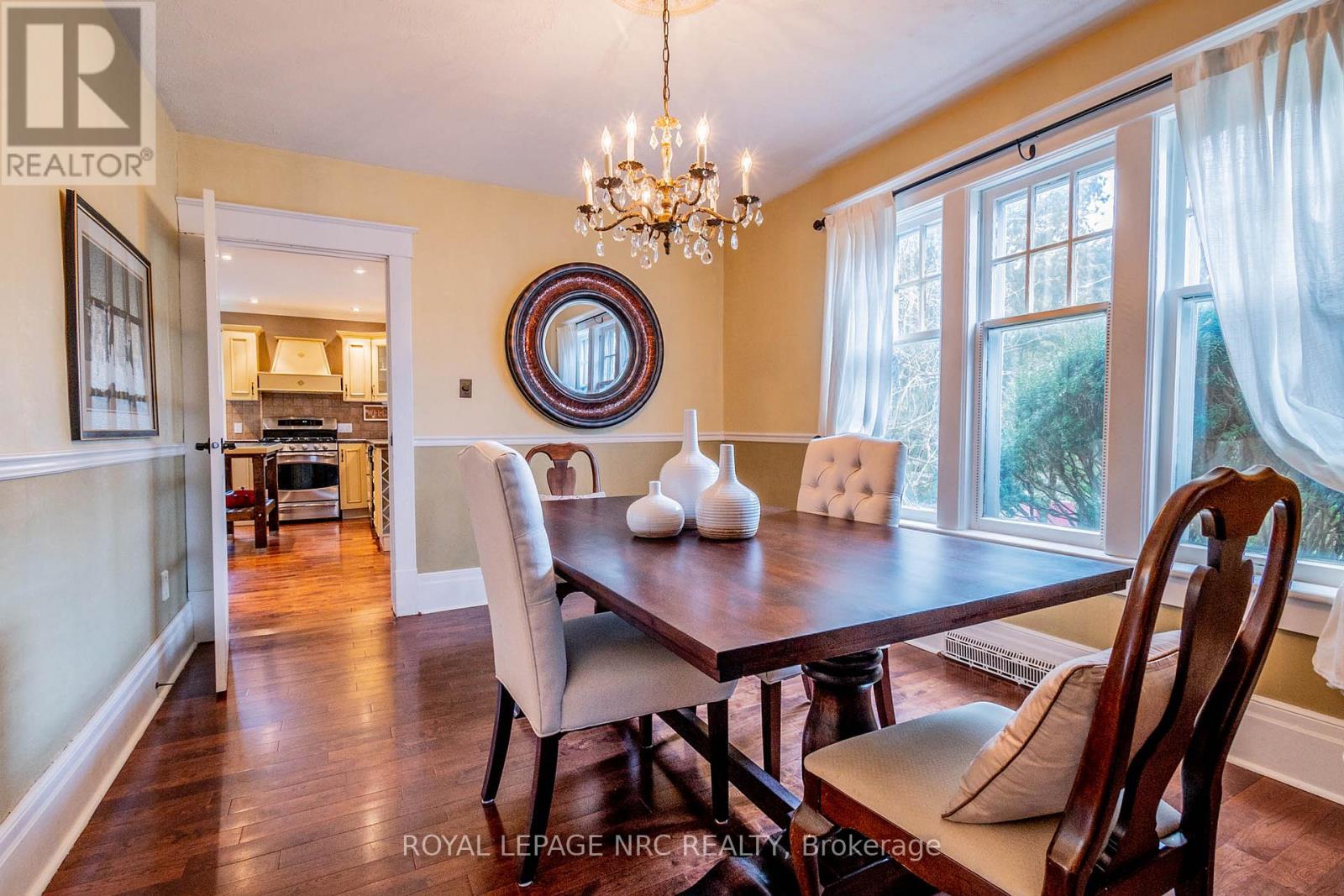 6107 Barker Street, Niagara Falls, Ontario L2G 1Y5 - Photo 12 - X12594982