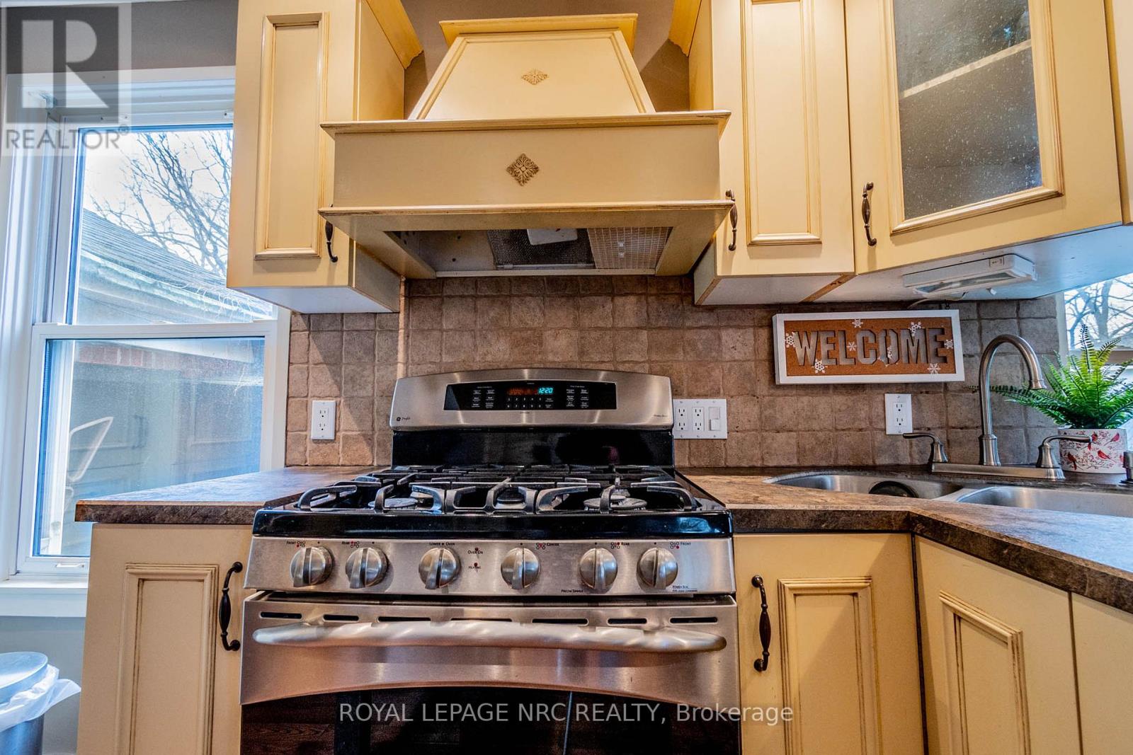 6107 Barker Street, Niagara Falls, Ontario L2G 1Y5 - Photo 16 - X12594982