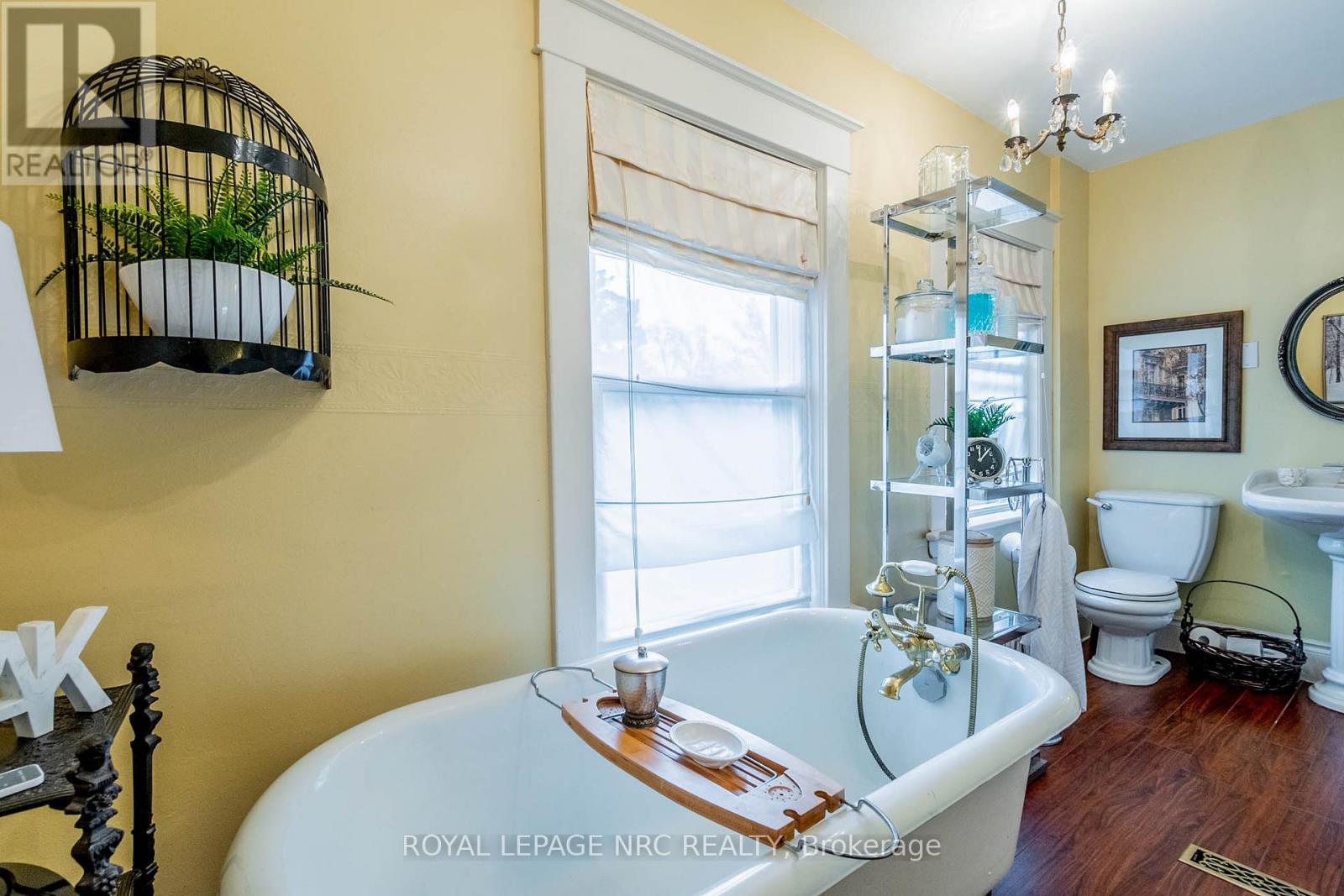 6107 Barker Street, Niagara Falls, Ontario L2G 1Y5 - Photo 27 - X12594982