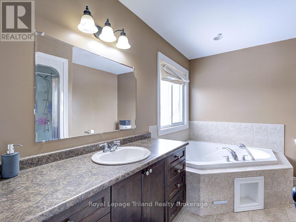 761 Glenwood Road N, Woodstock, Ontario  N4T 0A6 - Photo 31 - X12595002