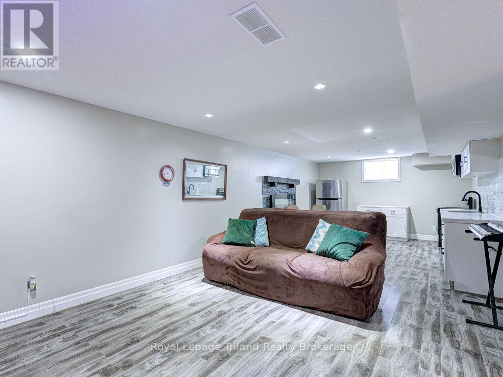 761 Glenwood Road N, Woodstock, Ontario  N4T 0A6 - Photo 37 - X12595002