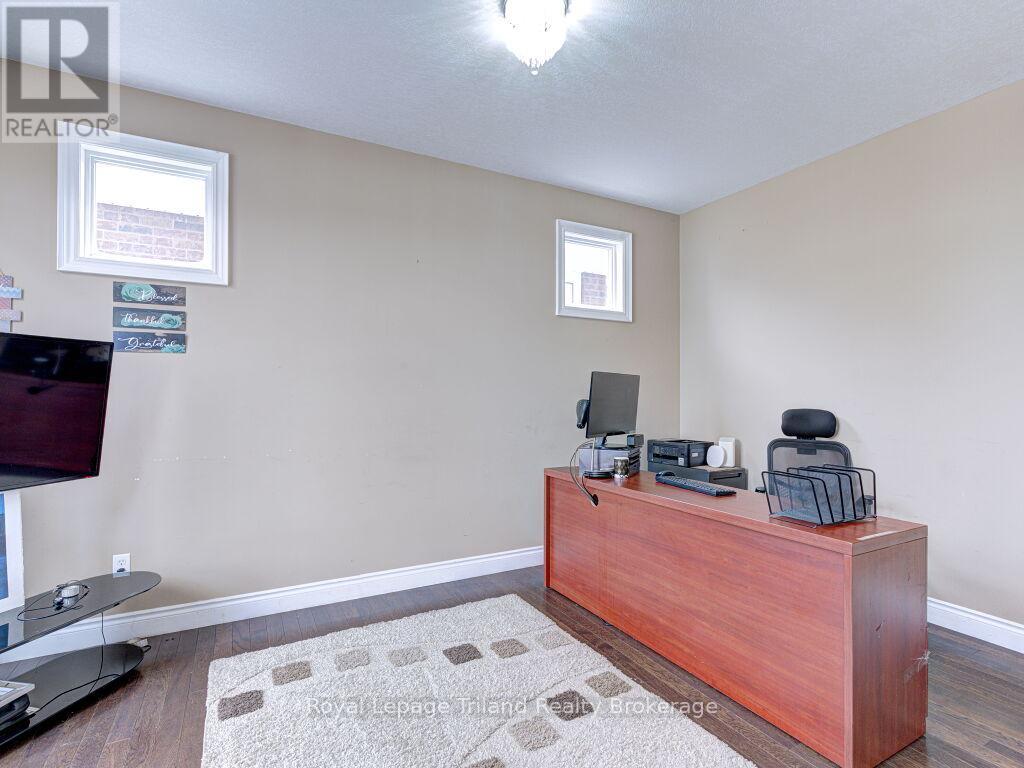 761 Glenwood Road N, Woodstock, Ontario  N4T 0A6 - Photo 8 - X12595002